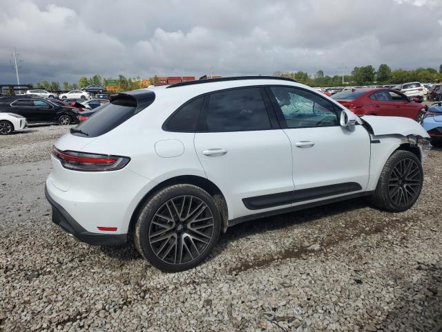 VIN WP1AA2A57NLB09633 2022 Porsche Macan no.3