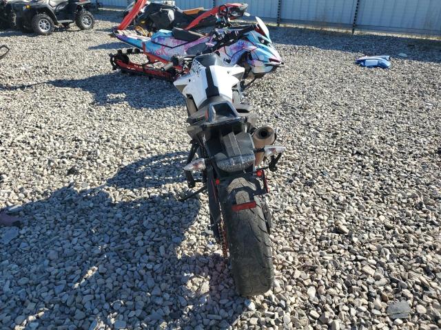 2021 KTM 890 DUKE R - VBKTU9403MM810932