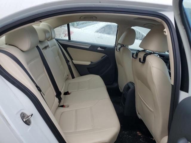 2018 VOLKSWAGEN JETTA SE - 3VWDB7AJ7JM204205