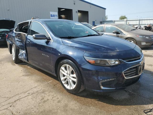 VIN 1G1ZE5ST6HF220158 2017 Chevrolet Malibu, LT no.4