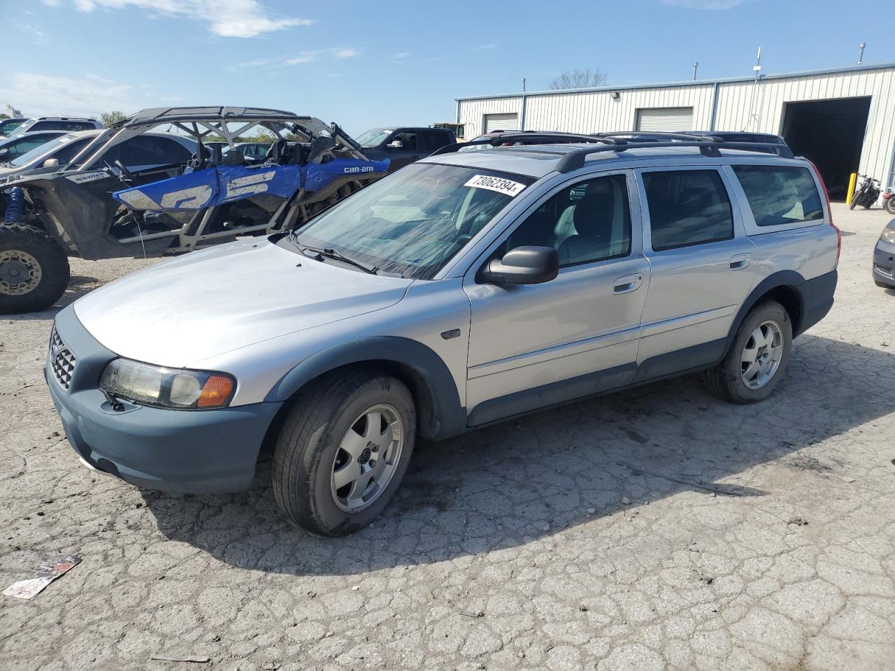 Lot #2991774174 2001 VOLVO V70 XC