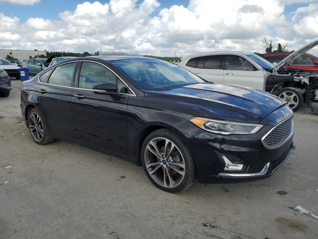 Lot #2857050028 2019 FORD FUSION TIT