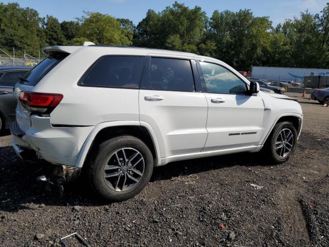 VIN 1C4RJFAG5KC677937 2019 Jeep Grand Cherokee, Laredo no.3