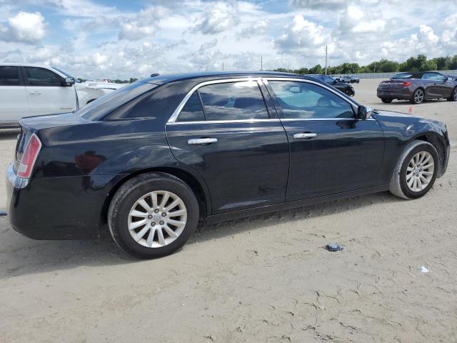 VIN 2C3CCAAG8DH572669 2013 Chrysler 300 no.3