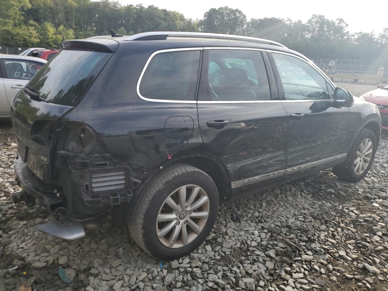 Lot #3033016989 2011 VOLKSWAGEN TOUAREG V6