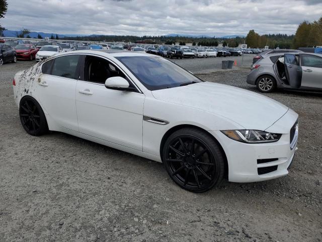 VIN SAJAK4BV0HA948727 2017 Jaguar XE, Prestige no.4