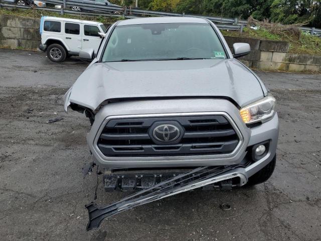 VIN 5TFDZ5BN4JX032276 2018 Toyota Tacoma, Double Cab no.5