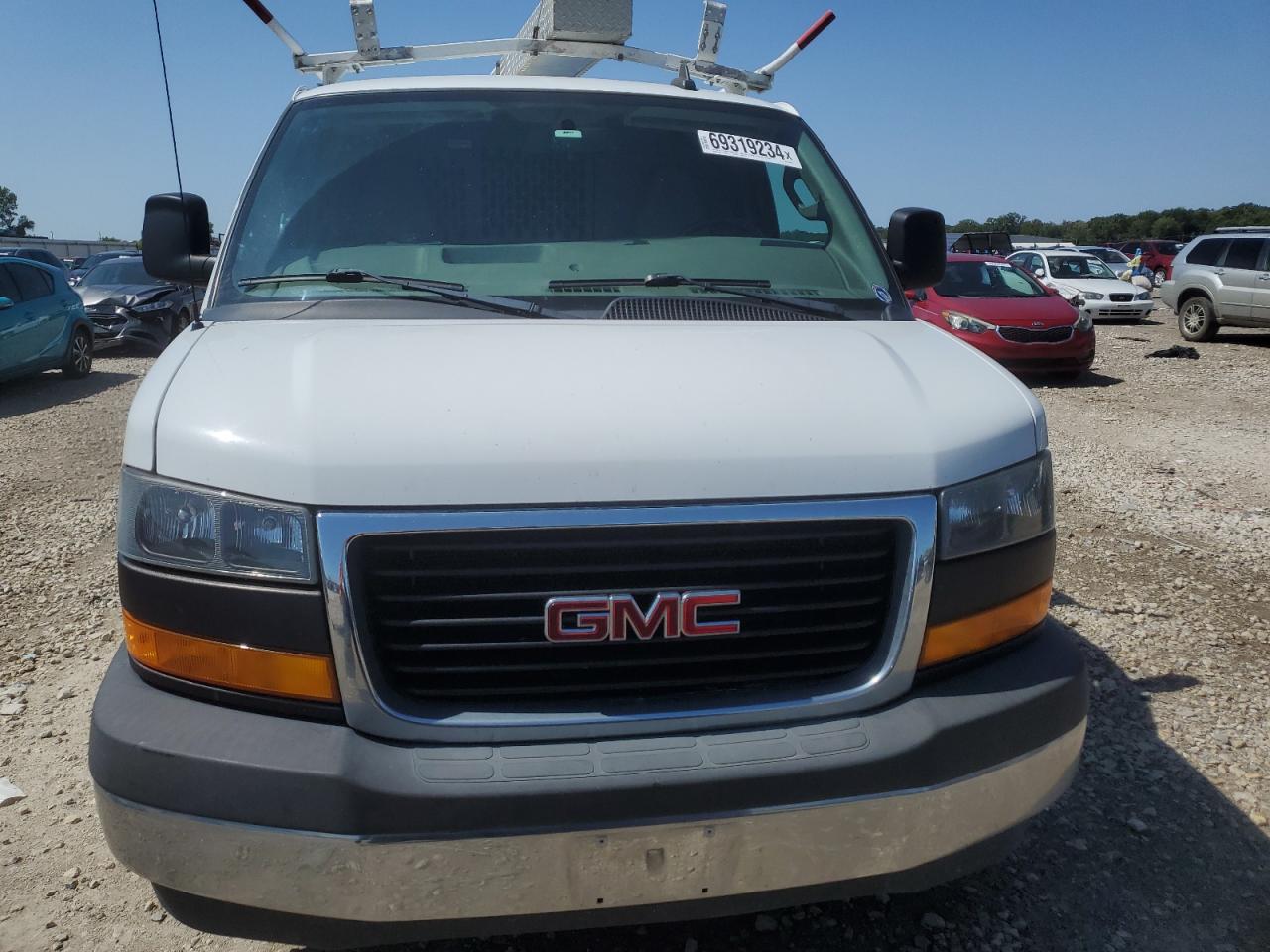 Lot #2924213352 2019 GMC SAVANA G25