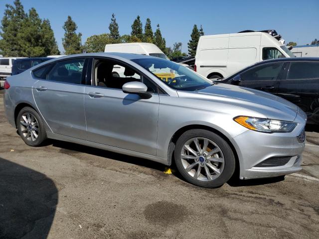 VIN 3FA6P0H71HR328021 2017 Ford Fusion, SE no.4