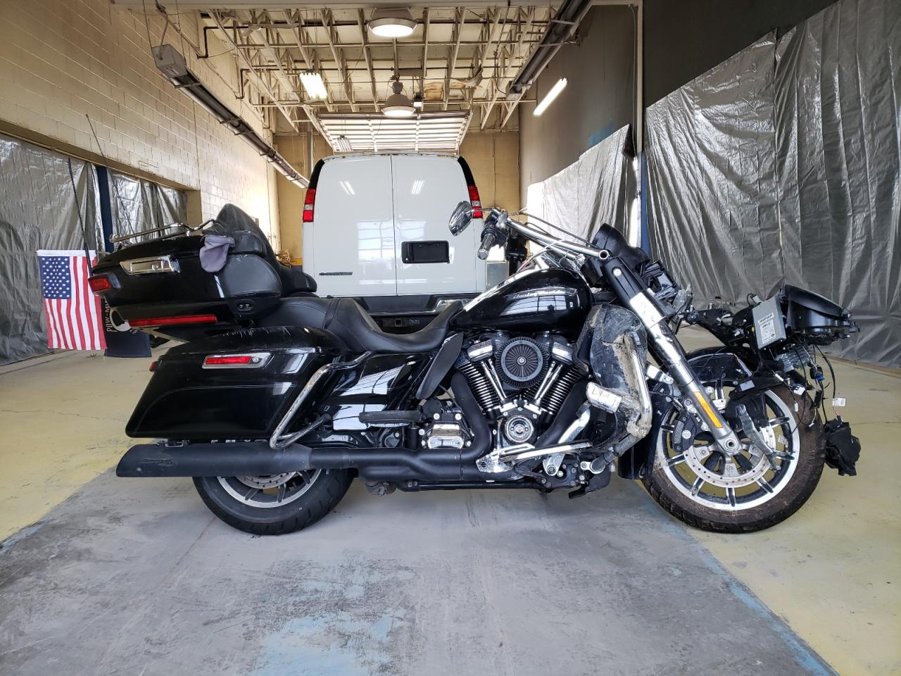 1HD1KGD15JB675325 HARLEY-DAVIDSON FLTRU 2018