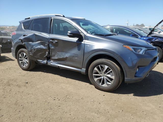 VIN JTMRJREV8HD141674 2017 Toyota RAV4, LE no.4