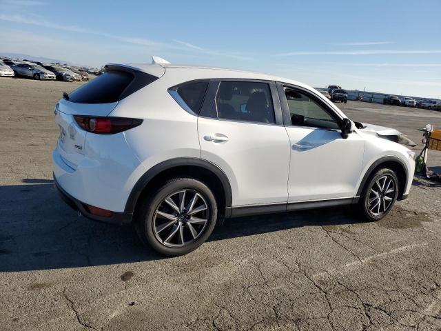 VIN JM3KFBCM0J0421369 2018 Mazda CX-5, Touring no.3