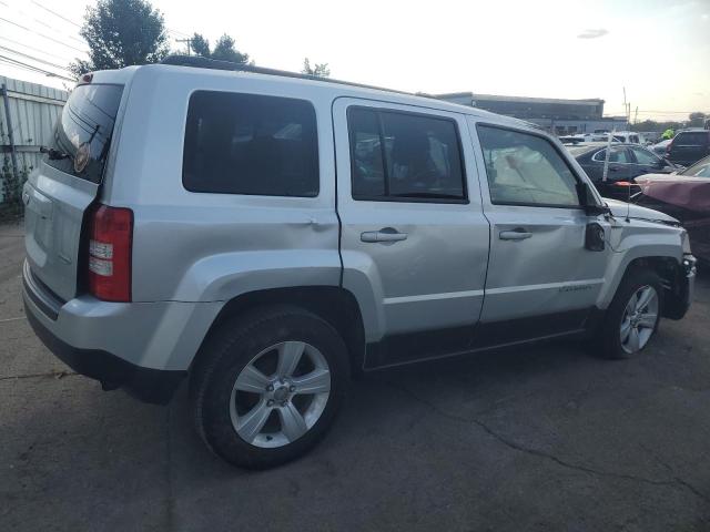 VIN 1C4NJPFB3ED624816 2014 Jeep Patriot, Latitude no.3