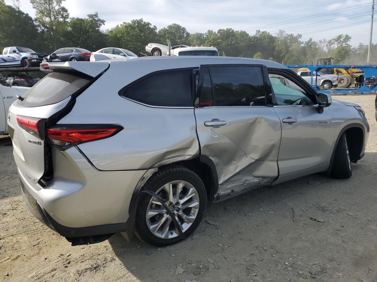 Lot #2909696264 2021 TOYOTA HIGHLANDER