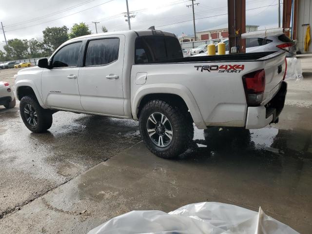 VIN 5TFCZ5AN2JX131787 2018 Toyota Tacoma, Double Cab no.2