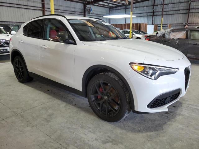 VIN ZASPAJAN3K7C68327 2019 Alfa Romeo Stelvio no.4