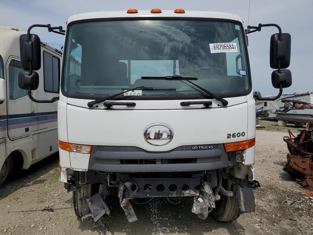 Lot #3037968205 2012 NISSAN DIESEL UD2600