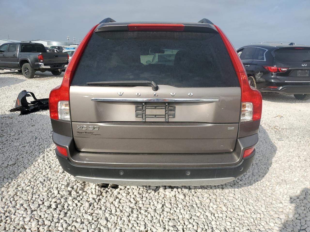 Lot #2931365925 2010 VOLVO XC90 3.2