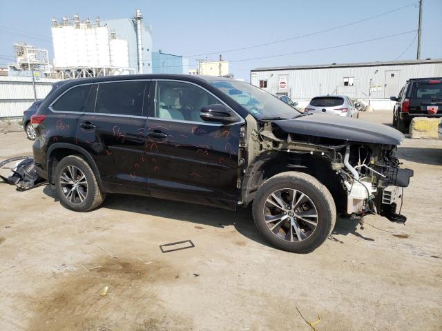 VIN 5TDBZRFH6JS897405 2018 Toyota Highlander, LE no.4