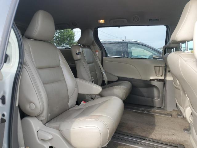 2019 TOYOTA SIENNA XLE - 5TDYZ3DC6KS981160