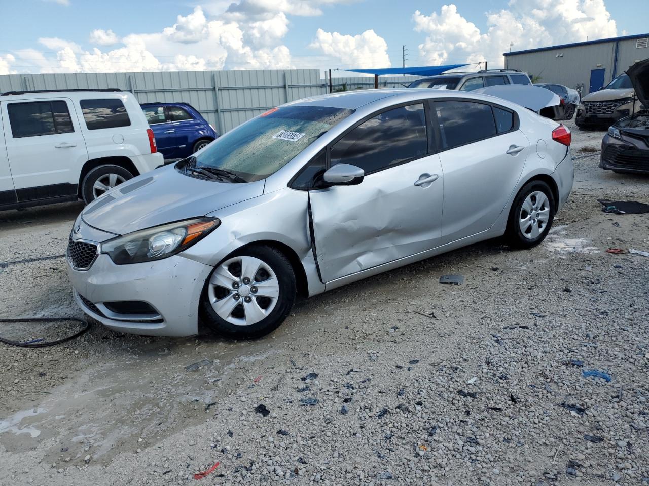  Salvage Kia Forte