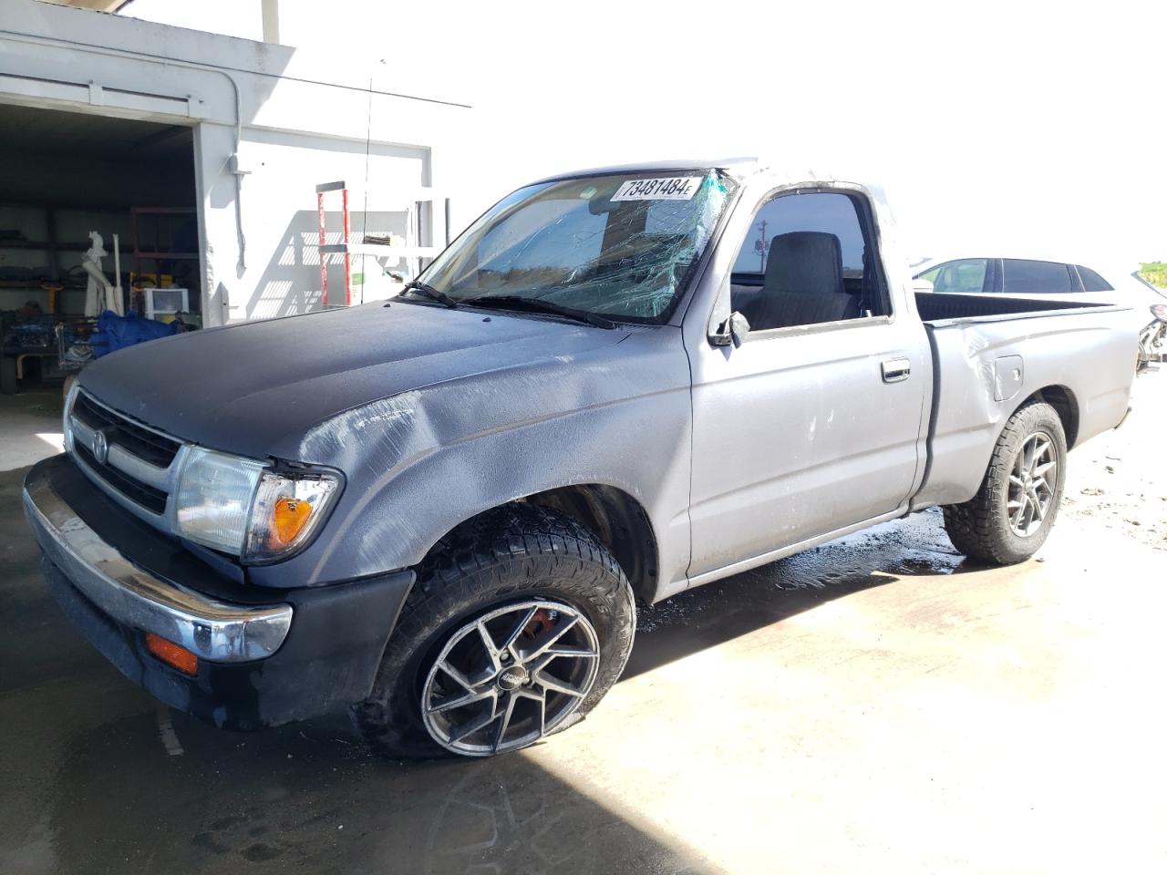 Toyota Tacoma 1998 DELUXE