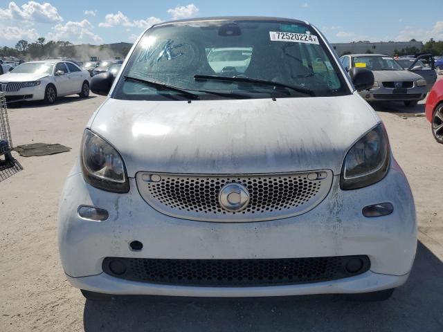 VIN WMEFJ5DA3GK140275 2016 Smart Fortwo no.5