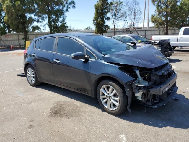 VIN KNAFK5A81H5698815 2017 KIA Forte, LX no.4