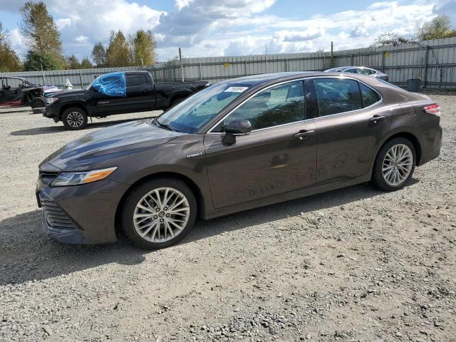 VIN 4T1B21HK0JU009236 2018 Toyota Camry, Hybrid no.1