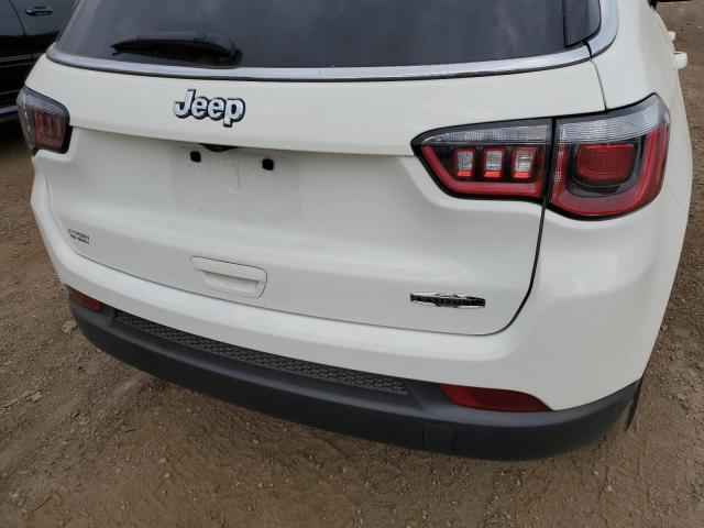 VIN 3C4NJCBB2JT240755 2018 Jeep Compass, Latitude no.13