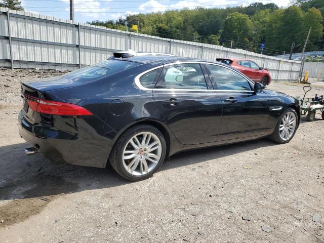 VIN SAJBK4BV5HCY26289 2017 Jaguar XF, Prestige no.3