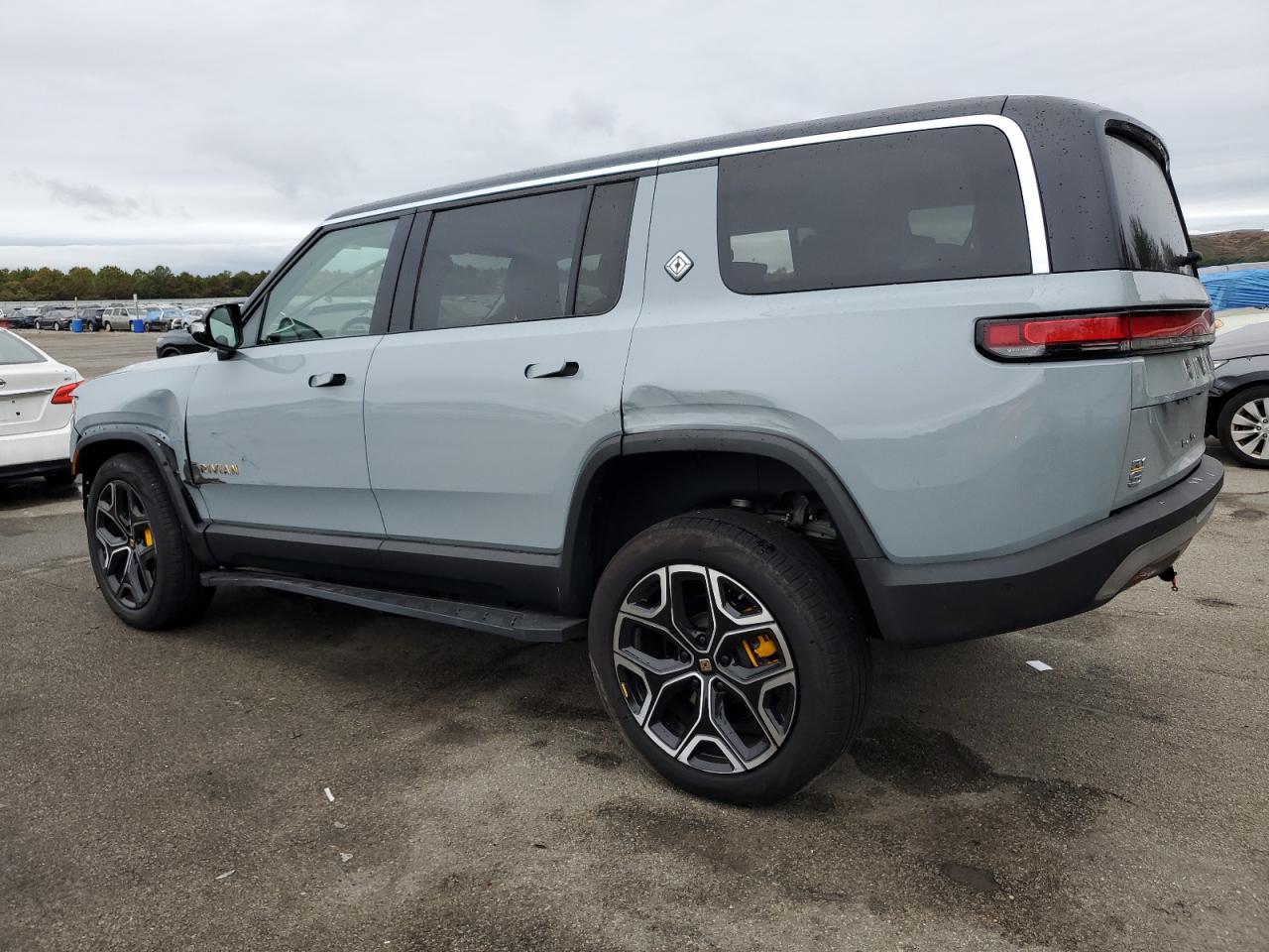 Lot #2962483931 2023 RIVIAN R1S ADVENT