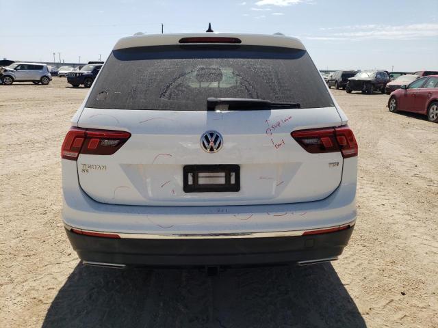 2018 VOLKSWAGEN TIGUAN SE - 3VV3B7AXXJM027458