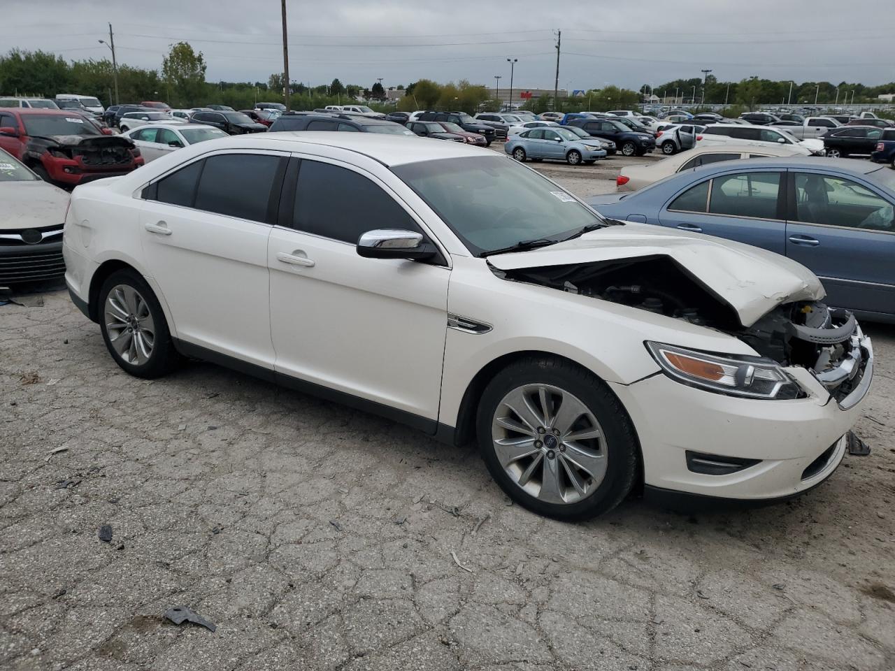 Lot #2930606772 2012 FORD TAURUS LIM