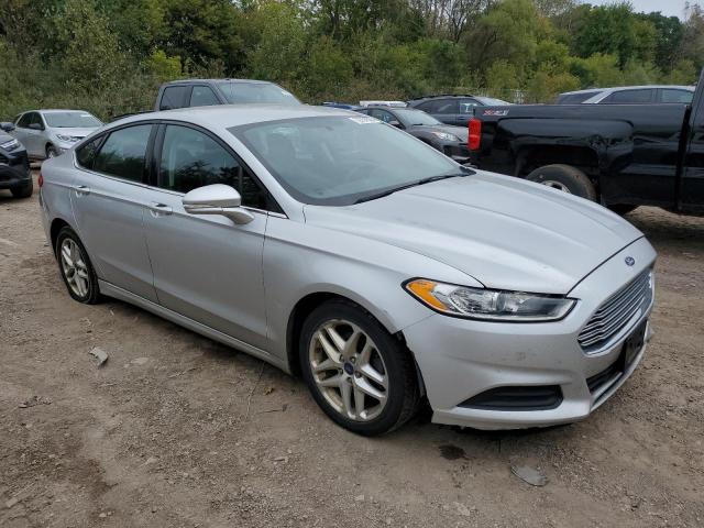 VIN 1FA6P0H73F5107620 2015 Ford Fusion, SE no.4