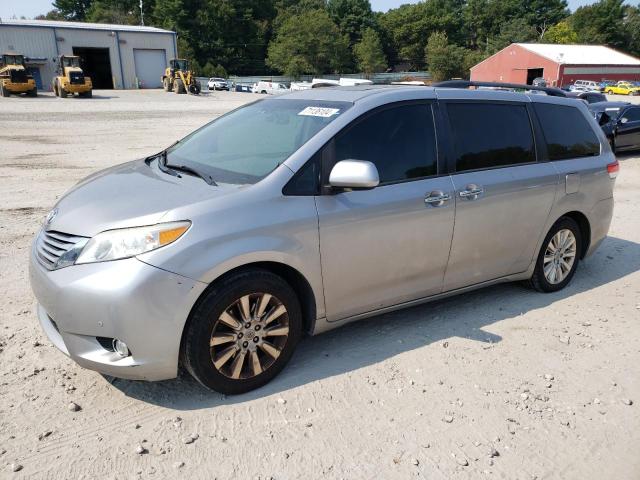 TOYOTA SIENNA XLE