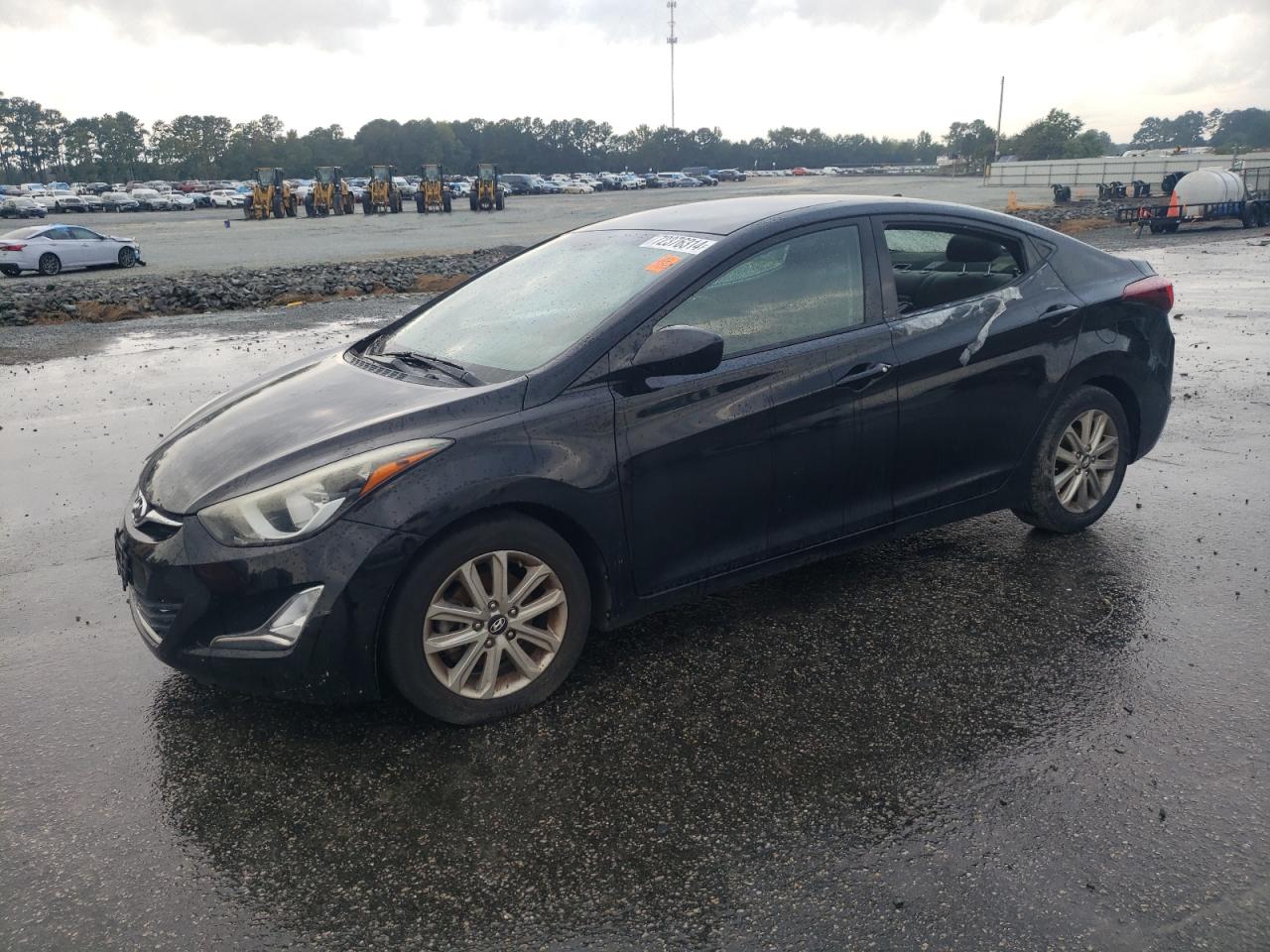 HYUNDAI ELANTRA SE