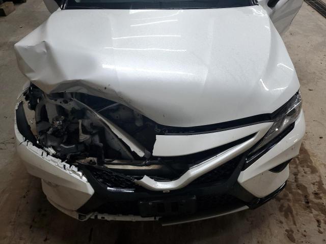 VIN 4T1BZ1HK9JU015077 2018 Toyota Camry, Xse no.11