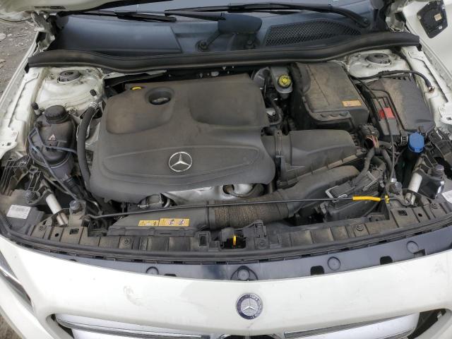 2015 MERCEDES-BENZ GLA 250 - WDCTG4EB4FJ121380