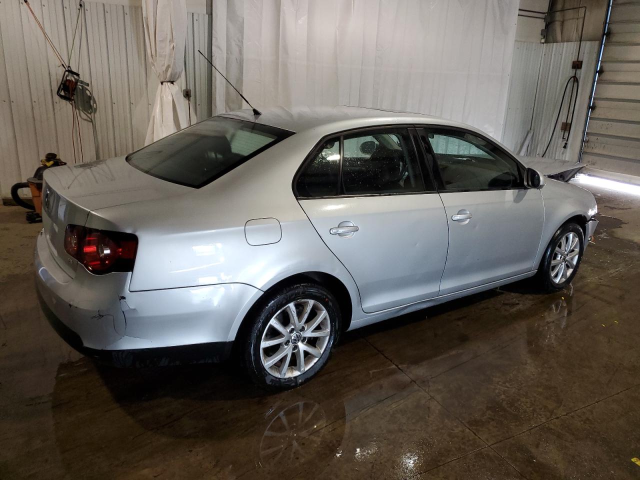 Lot #2886378869 2010 VOLKSWAGEN JETTA SE