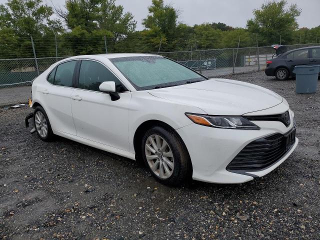 VIN 4T1B11HK3JU582425 2018 Toyota Camry, L no.4