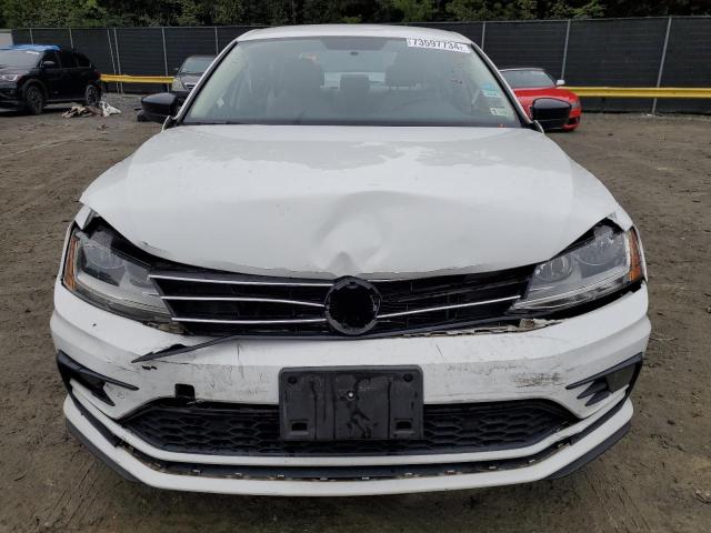 2018 VOLKSWAGEN JETTA SE - 3VWDB7AJ9JM221359