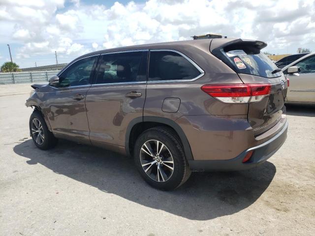 VIN 5TDZARFH0JS041541 2018 Toyota Highlander, LE no.2