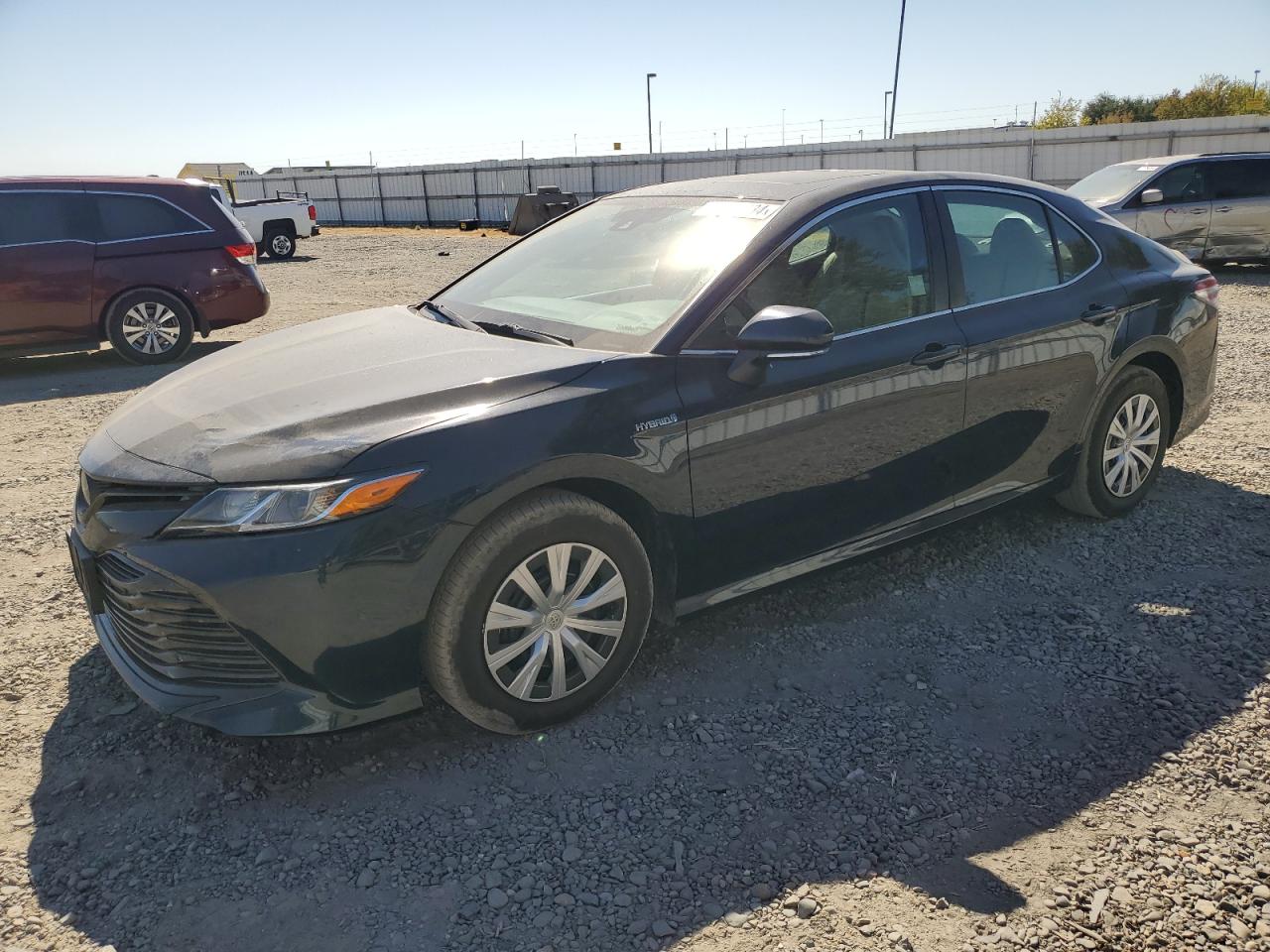 Toyota Camry 2019 LE Hybrid