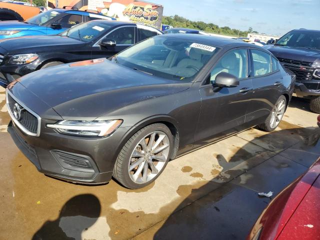 VIN 7JR102FK2KG016933 2019 Volvo S60, T5 Momentum no.1