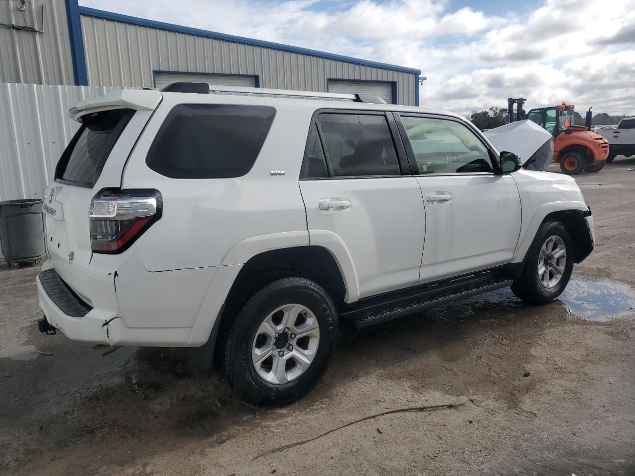 Lot #2848364941 2023 TOYOTA 4RUNNER SE