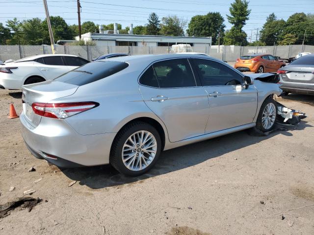 VIN 4T1B11HK8JU048076 2018 Toyota Camry, L no.3