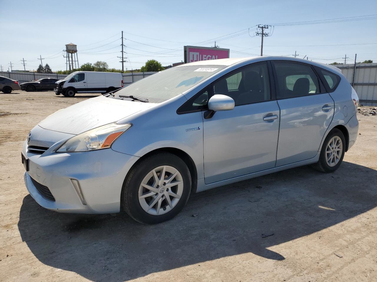 Toyota Prius V 2012 ZVW41L