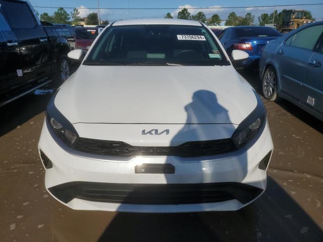 VIN 3KPF24AD0NE458374 2022 KIA Forte, FE no.5