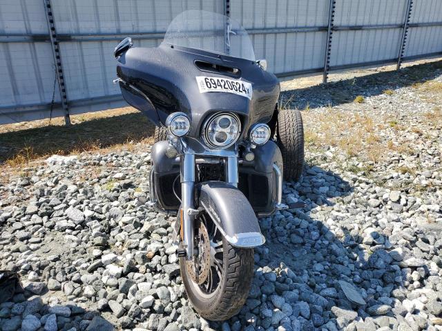 2021 HARLEY-DAVIDSON FLHTCUTG 1HD1MAF10MB856566